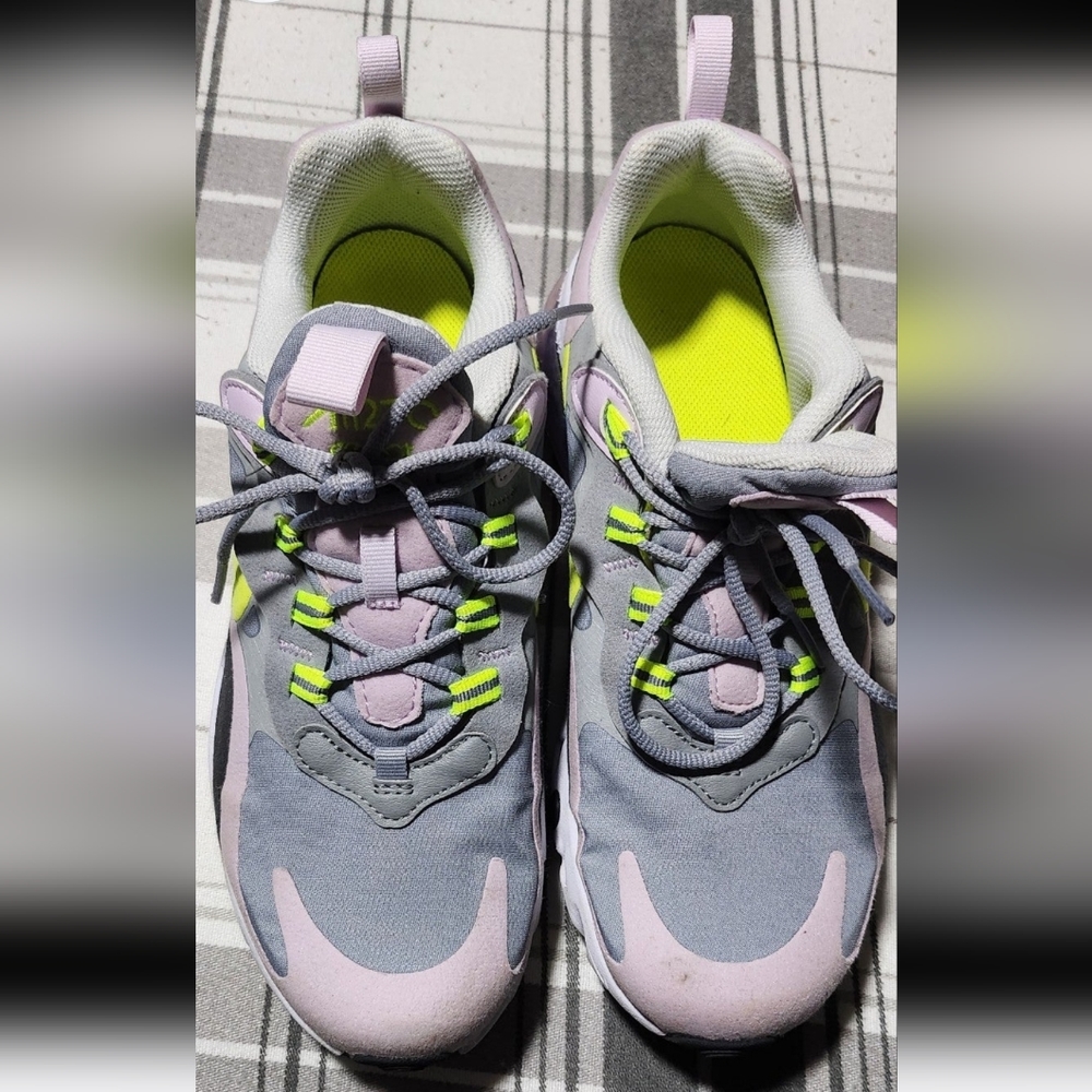 Nike Air Max 270 React